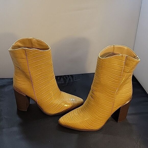 BRAND NEW QUPID POINTED TOE LEOPARD PRINT WOMEN"S BLOCK HEEL BOOT - Picture 8 of 15